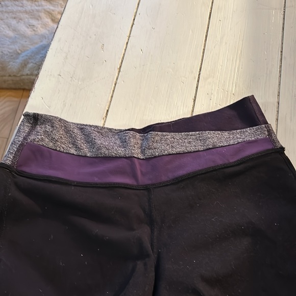 Lululemon leggings size 6 - Picture 2 of 4
